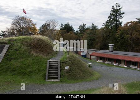 Batteria più bassa presso Fort Rodd Hill e Fisgard Lighthouse National Historic Site a Victoria, British Columbia, Canada Foto Stock