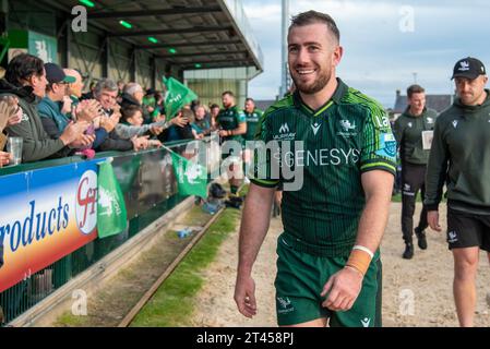 Galway, Irlanda. 28 ottobre 2023. JJ Hanrahan di Connacht dopo la partita del secondo round dello United Rugby Championship tra Connacht Rugby e Glasgow Warriors allo Sportsground di Galway, Irlanda, il 28 ottobre 2023 (foto di Andrew SURMA/ Credit: SIPA USA/Alamy Live News Foto Stock