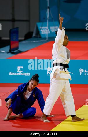 Rafaela Silva celebra l'oro nel Judo sotto i 57 kg durante i Giochi panamericani di Santiago 2023 che si svolgono questo sabato mattina (28), presso il centro sportivo contact di Santiago del Cile. ((134) Rodolfo Buhrer/la Imagem/Fotoarena/SPP) ((134) Rodolfo Buhrer/la Imagem/Fotoarena/SPP) credito: SPP Sport Press Photo. /Alamy Live News Foto Stock