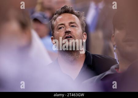 Queens, Stati Uniti d'America. 8 settembre 2011. NEW YORK, NY - 08 SETTEMBRE: Matthew Perry partecipa all'11° giorno degli U.S. Open Tennis Championships 2011 presso l'USTA Billie Jean King National Tennis Center di Flushing, Queens, New York, USA.l'8 settembre 2011 nel quartiere Flushing del Queens di New York City persone: Matthew Perry Credit: Storms Media Group/Alamy Live News Foto Stock