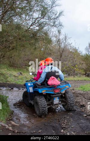 Giro in quad sull'Etna - Italia Foto Stock