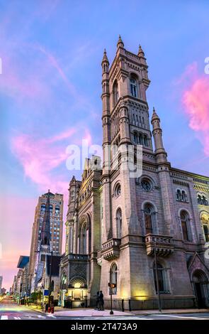 Tempio massonico nel centro di Philadelphia al tramonto - Pennsylvania, Stati Uniti Foto Stock