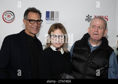 Los Angeles, USA. 28 ottobre 2023. L'attrice Maureen McCormick con il marito Michael e il fratello partecipa alla raccolta fondi annuale All Ghouls Gala per l'Autism Care Today al Woodland Hills Country Club, Los Angeles, CA 28 ottobre 2023 crediti: Eugene Powers/Alamy Live News Foto Stock