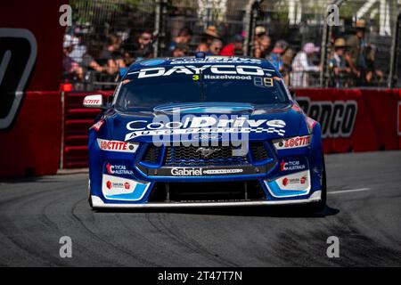 Gold Coast, Australia. 29 ottobre 2023. Todd Hazelwood del Blanchard Racing Team si trasforma in Repco Corner durante gara 26 al Boost Mobile Gold Goast 500. Crediti: James Forrester/Alamy Live News Foto Stock