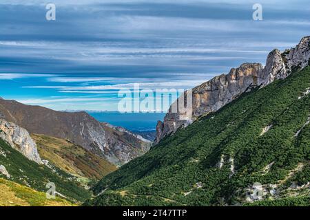 In Val Vermenagna, nel parco delle Alpi marittime, una suggestiva valle immersa nella natura più selvaggia Foto Stock