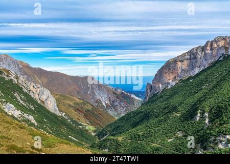 In Val Vermenagna, nel parco delle Alpi marittime, una suggestiva valle immersa nella natura più selvaggia Foto Stock
