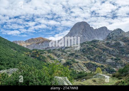 In Val Vermenagna, nel parco delle Alpi marittime, una suggestiva valle immersa nella natura più selvaggia Foto Stock