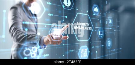 Pulsante di visualizzazione virtuale: Consapevolezza della sicurezza concetto di business, tecnologia, Internet e rete. Foto Stock