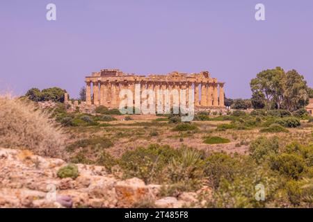 Lato del tempio a Selinunte, Sicilia Foto Stock