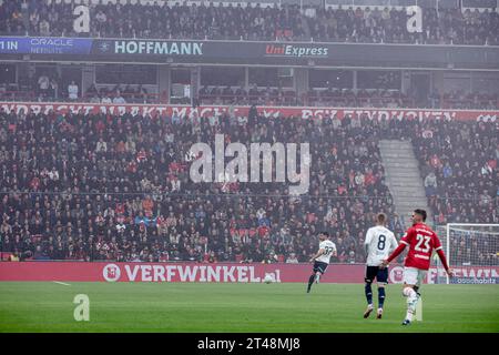 Eindhoven, Paesi Bassi. 29 ottobre 2023. EINDHOVEN, PAESI BASSI - OTTOBRE 29: Commerciale Verfwinkel.nl durante l'Eredivisie match olandese tra PSV e AFC Ajax al Philips Stadion il 29 ottobre 2023 ad Eindhoven, Paesi Bassi. (Foto di Peter Lous/Orange Pictures) credito: Orange Pics BV/Alamy Live News Foto Stock