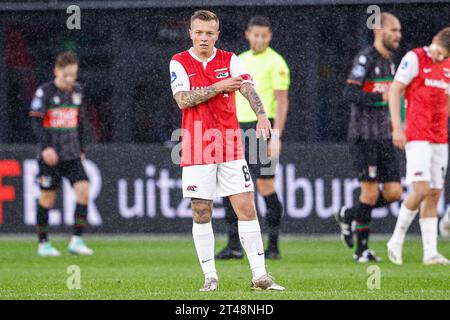 Alkmaar, Paesi Bassi. 29 ottobre 2023. ALKMAAR, PAESI BASSI - OTTOBRE 29: Jordy Clasie dell'Arizona delusa durante il match olandese Eredivisie tra AZ e NEC all'AFAS Stadion il 29 ottobre 2023 ad Alkmaar, Paesi Bassi. (Foto di Broer van den Boom/Orange Pictures) credito: Orange Pics BV/Alamy Live News Foto Stock