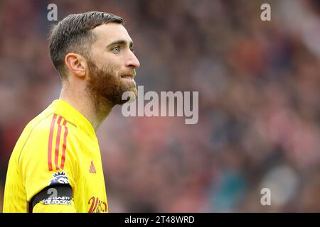 Liverpool, Regno Unito. 29 ottobre 2023. Matt Turner, il portiere della Nottingham Forest, guarda. Partita di Premier League, Liverpool contro Nottingham Forest ad Anfield a Liverpool domenica 29 ottobre 2023. Questa immagine può essere utilizzata solo per scopi editoriali. Solo per uso editoriale, foto di Chris Stading/Andrew Orchard fotografia sportiva/Alamy Live news credito: Andrew Orchard fotografia sportiva/Alamy Live News Foto Stock