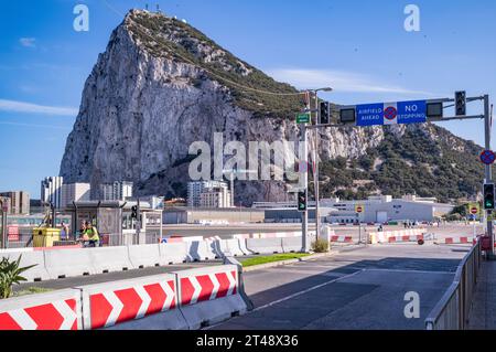 La Rocca di Gibilterra e l'aeroporto e l'area di atterraggio sono un territorio britannico d'oltremare. Foto Stock