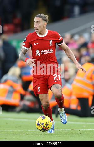 Liverpool, Regno Unito. 29 ottobre 2023. Kostas Tsimikas di Liverpool in azione. Partita di Premier League, Liverpool contro Nottingham Forest ad Anfield a Liverpool domenica 29 ottobre 2023. Questa immagine può essere utilizzata solo per scopi editoriali. Solo per uso editoriale, foto di Chris Stading/Andrew Orchard fotografia sportiva/Alamy Live news credito: Andrew Orchard fotografia sportiva/Alamy Live News Foto Stock