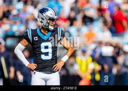 Charlotte, NC, USA. 29 ottobre 2023. Il quarterback dei Carolina Panthers Bryce Young (9) durante il secondo quarto della partita contro gli Houston Texans a Charlotte, NC. (Scott Kinser/Cal Sport Media). Credito: csm/Alamy Live News Foto Stock