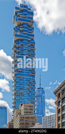 Il controverso 56 Leonard Street di Manhattan a Tribeca, alias Jenga Building per le sue unità a sbalzo. Foto Stock