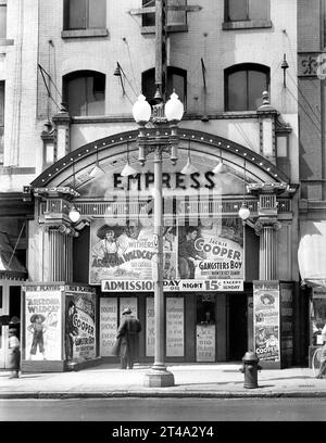 Empress Theater, 9th Street, Washington, D.C., USA, David Myers, U.S. Farm Security Administration, luglio 1939 Foto Stock