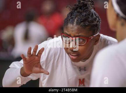 College Park, Stati Uniti. 29 ottobre 2023. COLLEGE PARK, MD - OTTOBRE 29: La guardia dei Maryland Terrapins Shyanne Sellers (0) prima di una partita di basket femminile tra i Maryland Terrapins e gli East Carolina Pirates, il 29 ottobre 2023, allo Xfinity Center, a College Park, Maryland. (Foto di Tony Quinn/SipaUSA) credito: SIPA USA/Alamy Live News Foto Stock