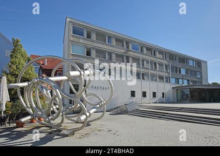 Scultura questa non è una storia di Richard Deacon 1992, piegato, rotondo, contorto, canne, tubi in metallo, tubi, bianco, astratto, moderno, municipio, Waiblingen Foto Stock