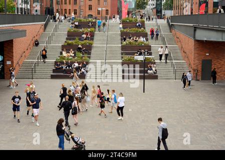 Cortile pubblico presso il centro commerciale Forum Danzica, area urbana designata a Danzica, Polonia, Europa, UE Foto Stock