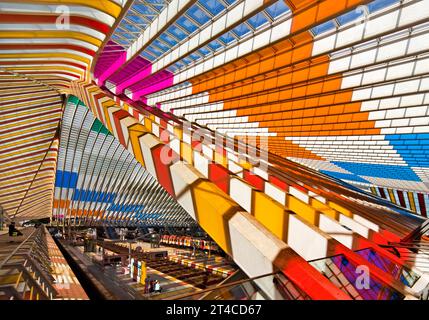 Stazione ferroviaria di Liegi-Guillemins in moderno stile industriale, Belgio, Wallonie, Luettich Foto Stock