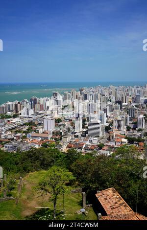 Vista verticale della regione metropolitana di Vitoria, Espirito Santo, Brasile Foto Stock