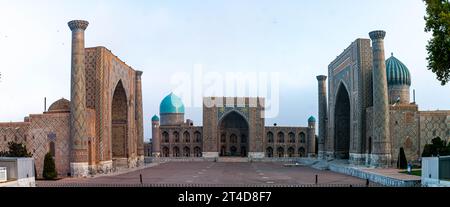 Piazza Registan a Samarcanda, Uzbekistan - 2023 Foto Stock