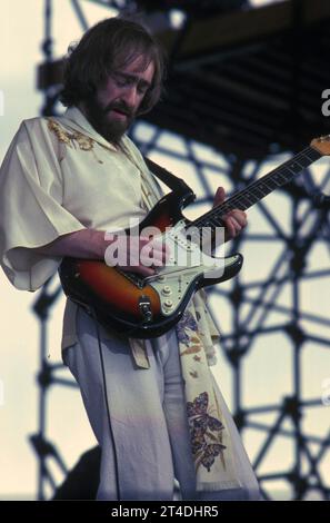 DAVE MASON; David Thomas Mason (nato il 10 maggio 1946); cantautore e chitarrista inglese di Worcester, che per primo ha trovato fama con la rock band Traffic Performing Live ; marzo 1978 ; credito: Lynn McAfee / Performing Arts Images www.performingartsimages.com Foto Stock