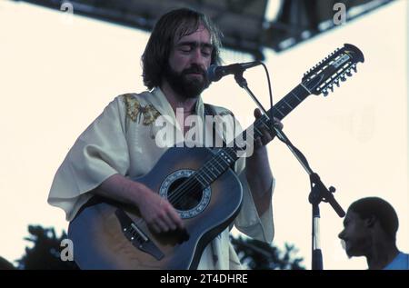 DAVE MASON; David Thomas Mason (nato il 10 maggio 1946); cantautore e chitarrista inglese di Worcester, che per primo ha trovato fama con la rock band Traffic Performing Live ; marzo 1978 ; credito: Lynn McAfee / Performing Arts Images www.performingartsimages.com Foto Stock