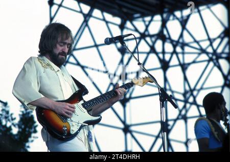 DAVE MASON; David Thomas Mason (nato il 10 maggio 1946); cantautore e chitarrista inglese di Worcester, che per primo ha trovato fama con la rock band Traffic Performing Live ; marzo 1978 ; credito: Lynn McAfee / Performing Arts Images www.performingartsimages.com Foto Stock