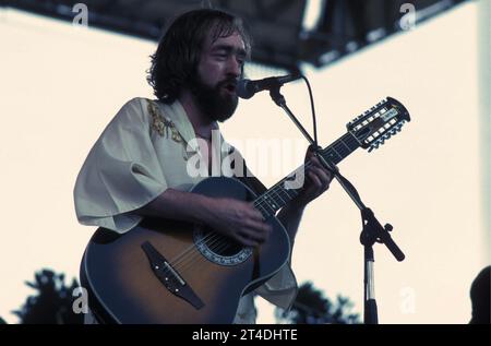 DAVE MASON; David Thomas Mason (nato il 10 maggio 1946); cantautore e chitarrista inglese di Worcester, che per primo ha trovato fama con la rock band Traffic Performing Live ; marzo 1978 ; credito: Lynn McAfee / Performing Arts Images www.performingartsimages.com Foto Stock