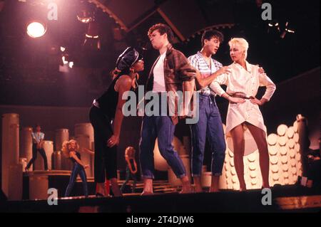 WHAM! ; George Michael ; Andrew Ridgeley ; Shirlie Holliman ; Pepsi DeMacque ; USA Tour ; 1983 ; credito: Lynn McAfee / Performing Arts Images www.performingartsimages.com Foto Stock