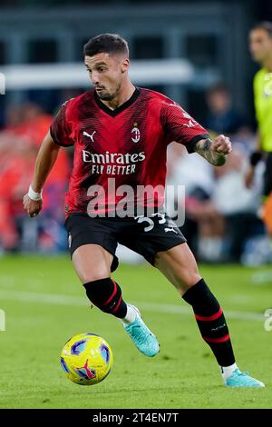 Rade Krunic del Milan durante la partita di serie A Tim tra il Napoli e il Milan allo Stadio Diego Armando Maradona il 29 ottobre 2023 a Napoli Foto Stock