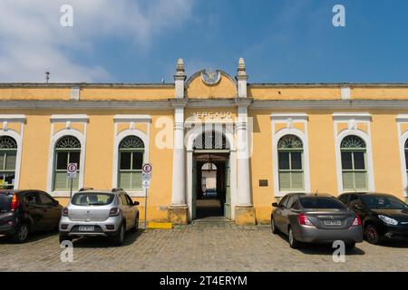 Sao Francisco do sul, Brasile - 22 agosto 2023: Mercato pubblico nel centro storico di São Francisco do sul, la città più antica di Santa Catarina (a sud di Foto Stock