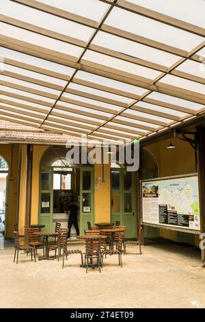 Sao Francisco do sul, Brasile - 22 agosto 2023: Vista dell'interno del mercato pubblico di São Francisco do sul, la città più antica di Santa Catarina (sud Foto Stock