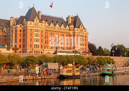 Inner Harbour e Fairmont Empress, Victoria, Vancouver Island Foto Stock