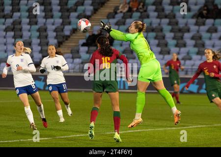 Manchester lunedì 30 ottobre 2023. Durante la partita amichevole internazionale tra Inghilterra femminile Under 23 e Portogallo all'Academy Stadium di Manchester lunedì 30 ottobre 2023. (Foto: Mike Morese | mi News) crediti: MI News & Sport /Alamy Live News Foto Stock