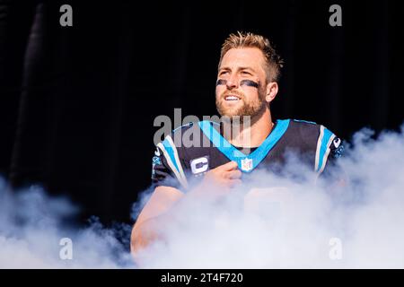 Charlotte, NC, USA. 29 ottobre 2023. Il wide receiver dei Carolina Panthers Adam Thielen (19) corre fuori per la partita della NFL contro gli Houston Texans a Charlotte, NC. (Scott Kinser/Cal Sport Media). Credito: csm/Alamy Live News Foto Stock