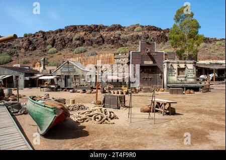 GRAN CANARIA, SPAGNA - 1 agosto 2023: Sioux City è una città di cowboy ricreata con spettacoli e popolare tra i turisti Foto Stock