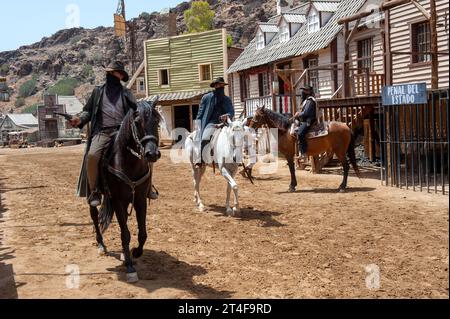 GRAN CANARIA, SPAGNA - 1 agosto 2023: Sioux City è una città di cowboy ricreata con spettacoli e popolare tra i turisti Foto Stock