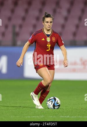 Salerno, Italia. 27 ottobre 2023. Teresa Abelleira, spagnola, durante la partita della UEFA Women's Nations League allo Stadio Arechi di Salerno. Il credito fotografico dovrebbe leggere: Jonathan Moscrop/Sportimage Credit: Sportimage Ltd/Alamy Live News Foto Stock