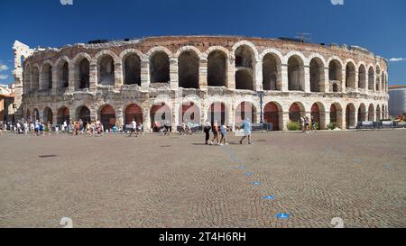 Verona, Italia - 18 agosto 2021: Arena di Verona in Piazza Bra, Verona, Italia. Foto Stock