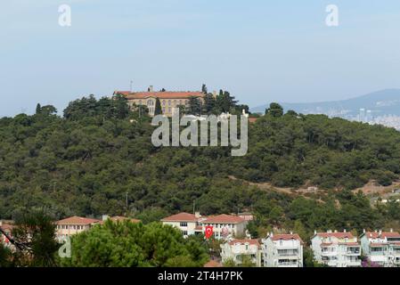 Isole dei principi, Istanbul, Türkiye. Heybeliada è la seconda più grande delle isole dei principi nel Mare di Marmara. Il Seminario di Halki Foto Stock
