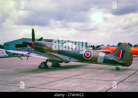 Supermarine Spitfire PS853, UK 1966 Photo Reconnaissance Spitfire Mk XIX con motore Rolls Royce Griffon Foto Stock