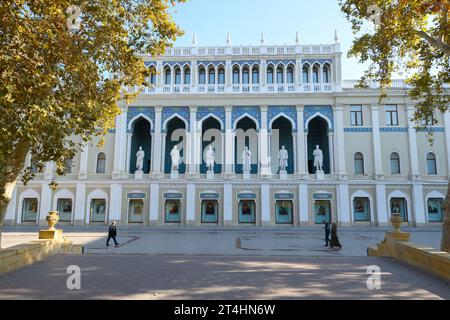 Museo Nizami della letteratura azera a Baku, Azerbaigian. Chiamato anche Nizami Ganjavi National Museum o Nizami Museum of Literature. Foto Stock