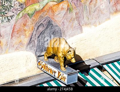 Goldener Bär: Ristorante Berchtesgaden (Baviera, Germania); Berchtesgaden: Typisches gasthaus Foto Stock