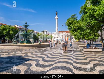 Piazza Rossio ufficialmente Piazza Re Pietro IV o Piazza San Pietro IV nella sezione Baixa del centro di Lisbona in Portogallo Foto Stock