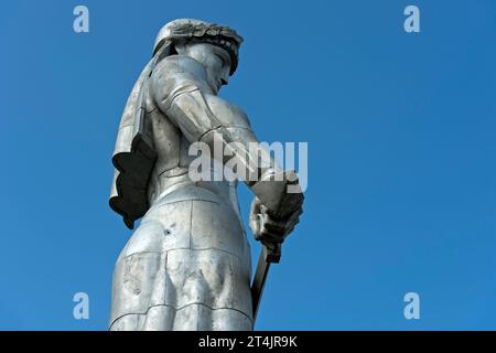 Statuto della madre della Georgia, Kartlis Deda, vista laterale, Tbilisi, Georgia Foto Stock