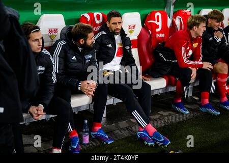 Stoccarda, Germania. 31 ottobre 2023. Calcio: DFB Cup, VfB Stuttgart - 1. FC Union Berlin, 2° round, MHPArena. Rani Khedira di Union Berlin in panchina. Credito: Tom Weller/dpa - NOTA IMPORTANTE: conformemente ai requisiti della DFL Deutsche Fußball Liga e della DFB Deutscher Fußball-Bund, è vietato utilizzare o far utilizzare fotografie scattate nello stadio e/o della partita sotto forma di immagini di sequenza e/o serie di foto simili a video./dpa/Alamy Live News Foto Stock