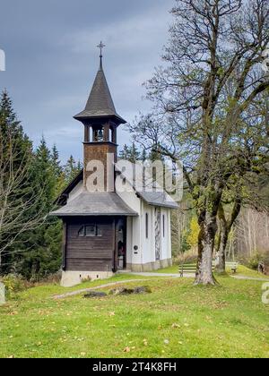 cappella vicino all'area europea di protezione di Fohramoos in Austria Foto Stock